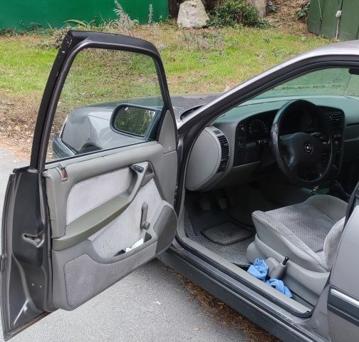 Серый Опель Омега, объемом двигателя 2 л и пробегом 2 тыс. км за 1800 $, фото 5 на Automoto.ua