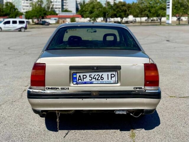 Сірий Опель Омега, об'ємом двигуна 2 л та пробігом 502 тис. км за 700 $, фото 3 на Automoto.ua