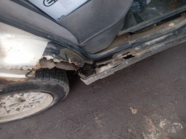 Серый Опель Омега, объемом двигателя 2 л и пробегом 300 тыс. км за 650 $, фото 2 на Automoto.ua