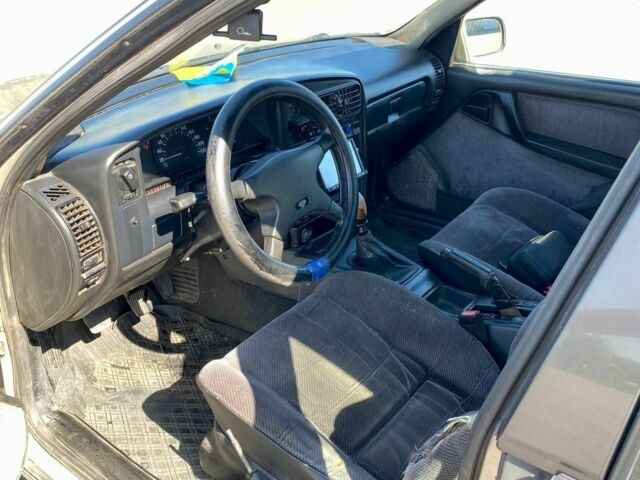 Сірий Опель Омега, об'ємом двигуна 2 л та пробігом 502 тис. км за 700 $, фото 9 на Automoto.ua