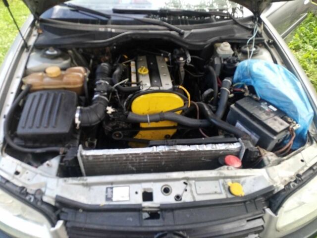 Сірий Опель Омега, об'ємом двигуна 2.5 л та пробігом 257 тис. км за 1650 $, фото 8 на Automoto.ua