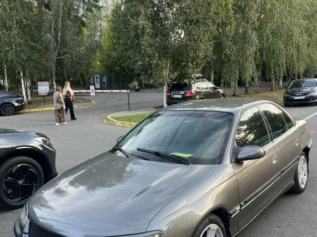 Серый Опель Омега, объемом двигателя 2 л и пробегом 248 тыс. км за 2600 $, фото 14 на Automoto.ua