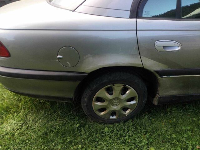 Сірий Опель Омега, об'ємом двигуна 2.5 л та пробігом 257 тис. км за 1650 $, фото 3 на Automoto.ua