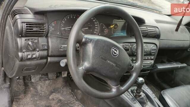 Серый Опель Омега, объемом двигателя 0 л и пробегом 300 тыс. км за 1700 $, фото 5 на Automoto.ua