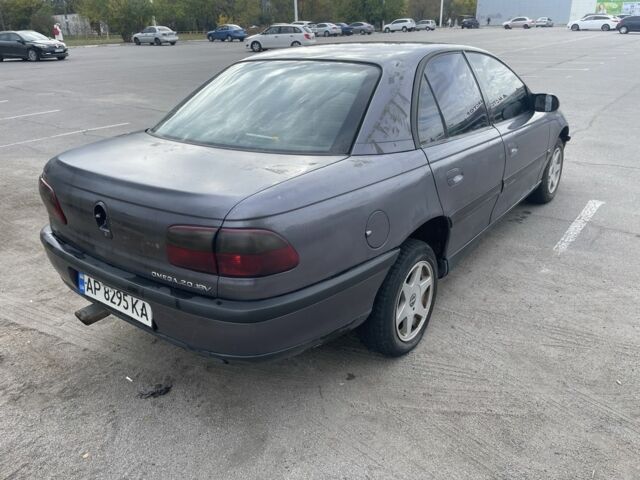 Опель Омега 1994 у Запоріжжя на Automoto.ua Сірий Опель Омега, об'ємом двигуна 2 л та пробігом 3 тис. км за 1750 $, фото 3 на Automoto.ua
