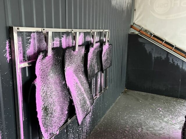 Серый Опель Омега, объемом двигателя 2 л и пробегом 248 тыс. км за 2600 $, фото 11 на Automoto.ua