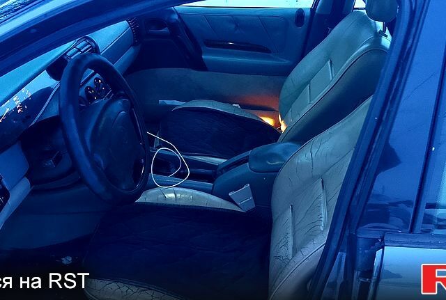 Сірий Опель Омега, об'ємом двигуна 2.5 л та пробігом 0 тис. км за 2400 $, фото 5 на Automoto.ua