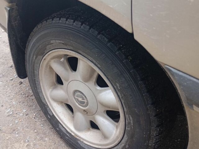 Серый Опель Омега, объемом двигателя 0 л и пробегом 165 тыс. км за 1200 $, фото 4 на Automoto.ua