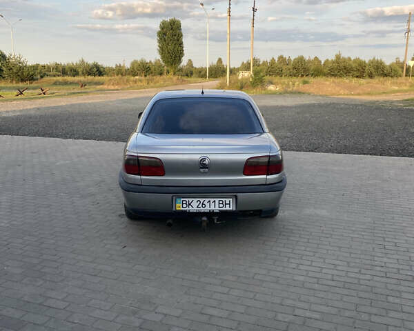 Серый Опель Омега, объемом двигателя 2 л и пробегом 195 тыс. км за 1650 $, фото 3 на Automoto.ua
