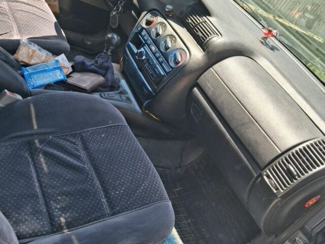 Сірий Опель Омега, об'ємом двигуна 2 л та пробігом 368 тис. км за 1350 $, фото 5 на Automoto.ua