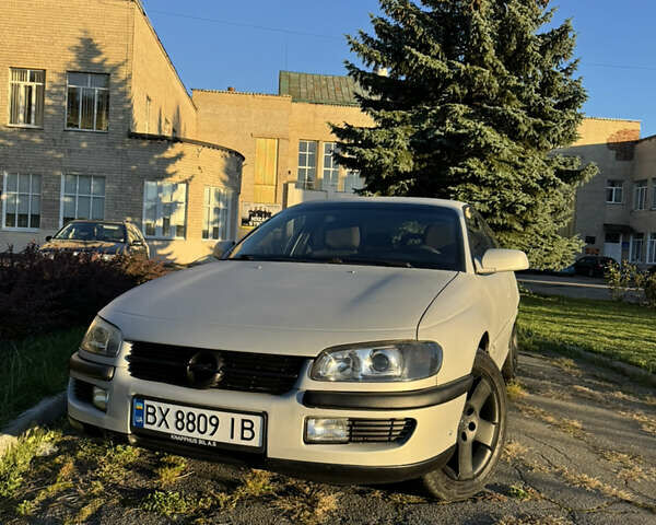 Серый Опель Омега, объемом двигателя 2.5 л и пробегом 462 тыс. км за 2800 $, фото 1 на Automoto.ua