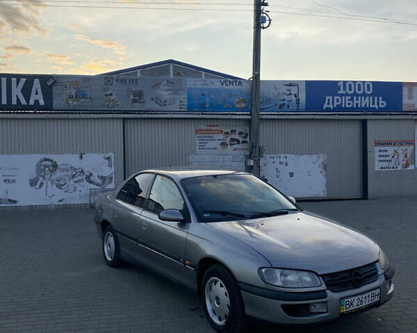 Серый Опель Омега, объемом двигателя 2 л и пробегом 195 тыс. км за 1650 $, фото 6 на Automoto.ua