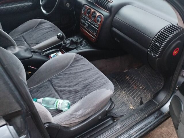 Серый Опель Омега, объемом двигателя 2.5 л и пробегом 345 тыс. км за 1300 $, фото 5 на Automoto.ua