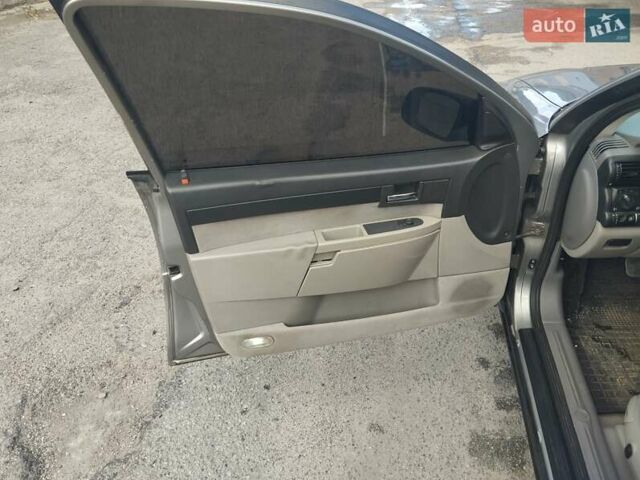 Сірий Опель Омега, об'ємом двигуна 2 л та пробігом 257 тис. км за 4100 $, фото 16 на Automoto.ua