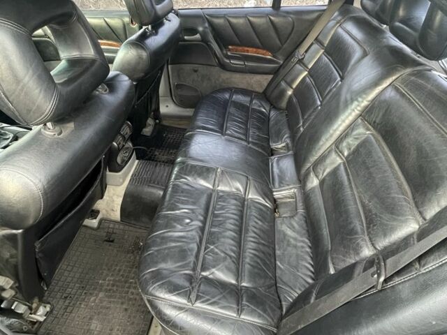 Сірий Опель Омега, об'ємом двигуна 2 л та пробігом 400 тис. км за 2000 $, фото 5 на Automoto.ua