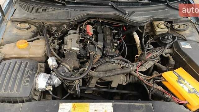 Серый Опель Омега, объемом двигателя 2 л и пробегом 490 тыс. км за 2086 $, фото 4 на Automoto.ua