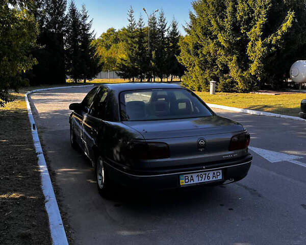 Серый Опель Омега, объемом двигателя 2 л и пробегом 353 тыс. км за 1700 $, фото 7 на Automoto.ua