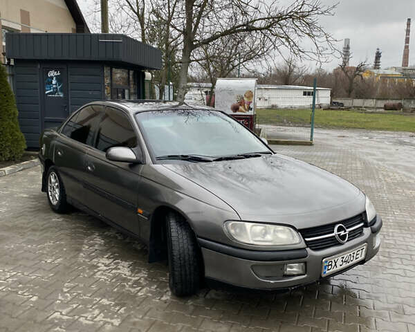 Сірий Опель Омега, об'ємом двигуна 2.5 л та пробігом 300 тис. км за 2300 $, фото 2 на Automoto.ua