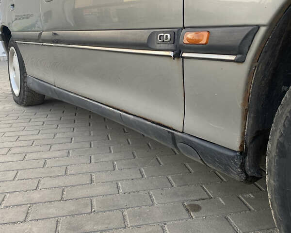 Серый Опель Омега, объемом двигателя 2 л и пробегом 195 тыс. км за 1650 $, фото 10 на Automoto.ua