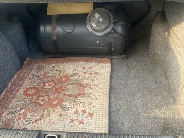 Сірий Опель Омега, об'ємом двигуна 2 л та пробігом 316 тис. км за 1400 $, фото 2 на Automoto.ua