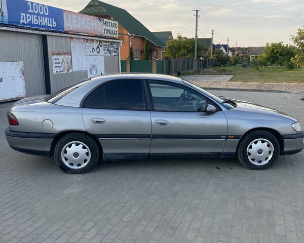 Серый Опель Омега, объемом двигателя 2 л и пробегом 195 тыс. км за 1650 $, фото 5 на Automoto.ua