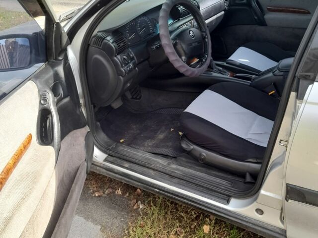 Сірий Опель Омега, об'ємом двигуна 2.5 л та пробігом 364 тис. км за 1000 $, фото 4 на Automoto.ua