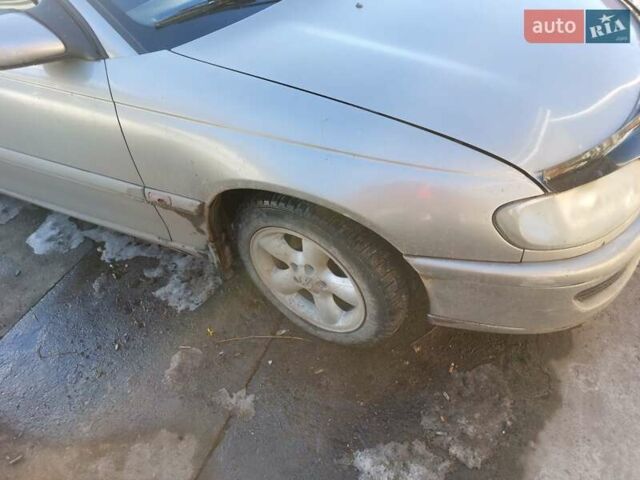 Серый Опель Омега, объемом двигателя 2 л и пробегом 333 тыс. км за 2000 $, фото 4 на Automoto.ua