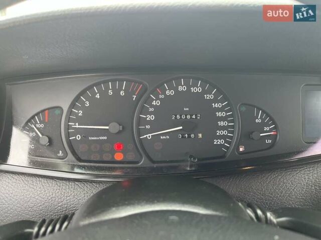 Серый Опель Омега, объемом двигателя 2 л и пробегом 250 тыс. км за 2500 $, фото 5 на Automoto.ua