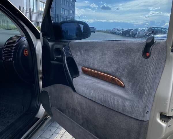 Серый Опель Омега, объемом двигателя 2 л и пробегом 250 тыс. км за 2500 $, фото 31 на Automoto.ua