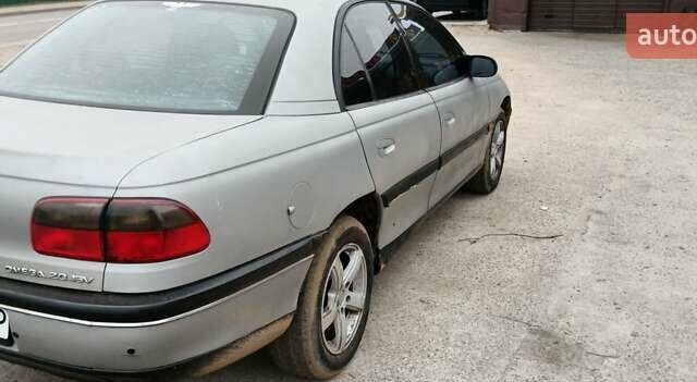 Серый Опель Омега, объемом двигателя 2 л и пробегом 37 тыс. км за 2500 $, фото 3 на Automoto.ua