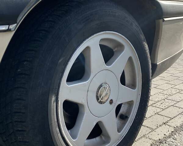 Серый Опель Омега, объемом двигателя 2 л и пробегом 250 тыс. км за 2500 $, фото 40 на Automoto.ua