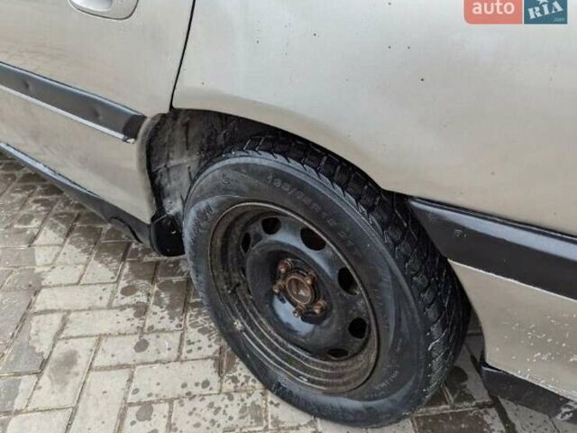 Серый Опель Омега, объемом двигателя 2 л и пробегом 400 тыс. км за 1900 $, фото 4 на Automoto.ua