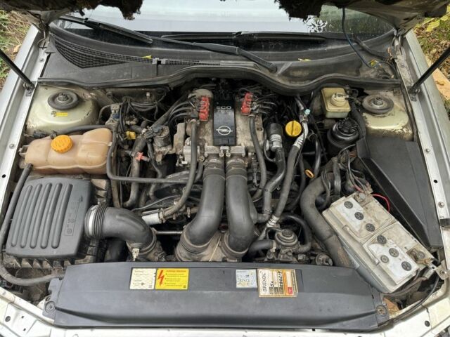 Серый Опель Омега, объемом двигателя 2.5 л и пробегом 2 тыс. км за 2000 $, фото 4 на Automoto.ua