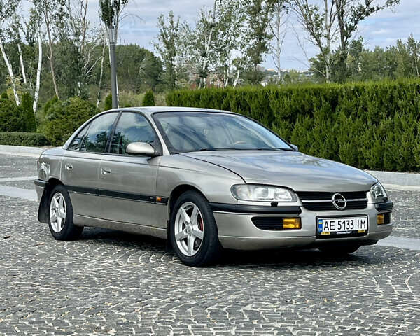Серый Опель Омега, объемом двигателя 2 л и пробегом 526 тыс. км за 4000 $, фото 24 на Automoto.ua