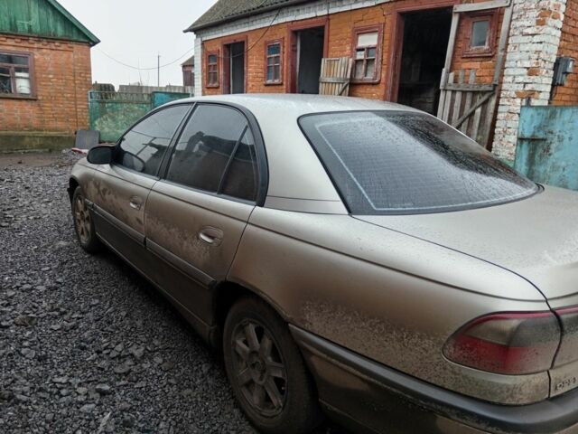 Сірий Опель Омега, об'ємом двигуна 2 л та пробігом 277 тис. км за 3000 $, фото 2 на Automoto.ua