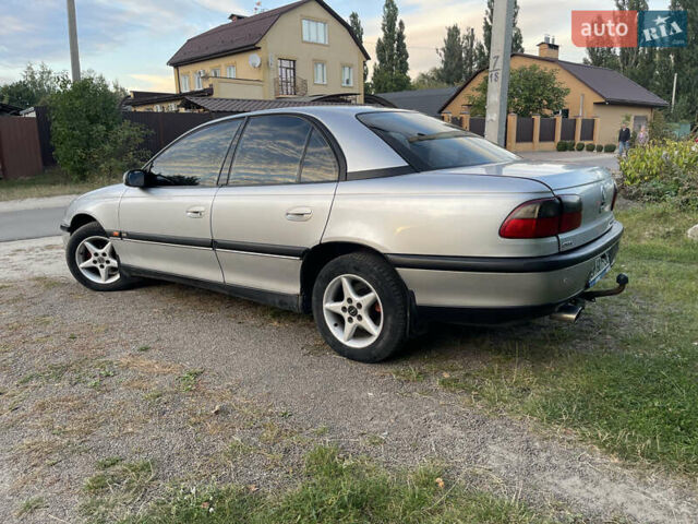 Сірий Опель Омега, об'ємом двигуна 2 л та пробігом 362 тис. км за 3600 $, фото 1 на Automoto.ua