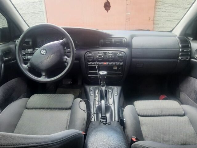 Серый Опель Омега, объемом двигателя 2 л и пробегом 270 тыс. км за 3300 $, фото 1 на Automoto.ua