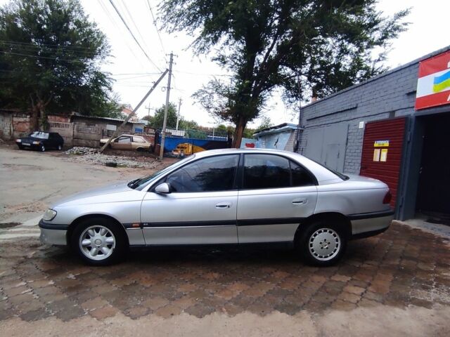 Серый Опель Омега, объемом двигателя 2.5 л и пробегом 2 тыс. км за 2499 $, фото 3 на Automoto.ua