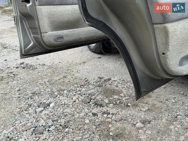 Серый Опель Омега, объемом двигателя 2 л и пробегом 297 тыс. км за 1950 $, фото 9 на Automoto.ua