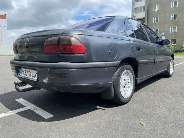 Сірий Опель Омега, об'ємом двигуна 2 л та пробігом 240 тис. км за 1800 $, фото 5 на Automoto.ua