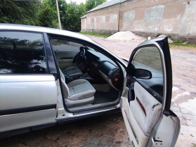 Сірий Опель Омега, об'ємом двигуна 2.5 л та пробігом 2 тис. км за 2399 $, фото 11 на Automoto.ua