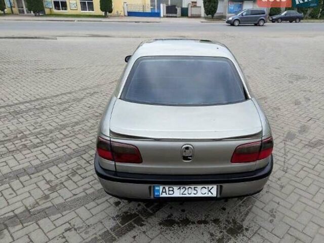 Серый Опель Омега, объемом двигателя 2 л и пробегом 400 тыс. км за 1900 $, фото 3 на Automoto.ua