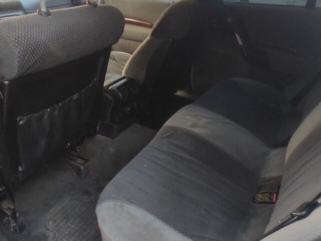 Серый Опель Омега, объемом двигателя 2 л и пробегом 350 тыс. км за 1200 $, фото 2 на Automoto.ua