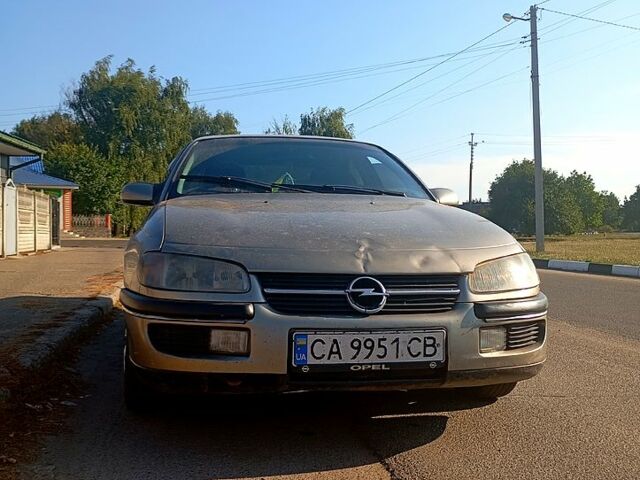 Сірий Опель Омега, об'ємом двигуна 2 л та пробігом 0 тис. км за 1950 $, фото 3 на Automoto.ua