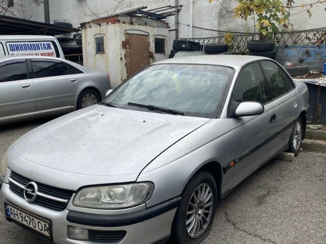 Серый Опель Омега, объемом двигателя 2 л и пробегом 358 тыс. км за 1500 $, фото 1 на Automoto.ua