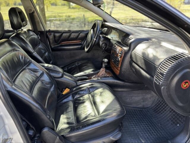 Серый Опель Омега, объемом двигателя 2.5 л и пробегом 2 тыс. км за 2000 $, фото 6 на Automoto.ua