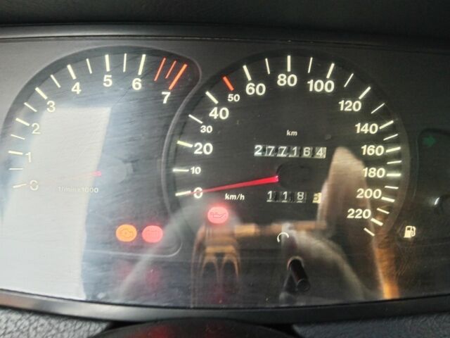 Сірий Опель Омега, об'ємом двигуна 2 л та пробігом 277 тис. км за 3000 $, фото 5 на Automoto.ua