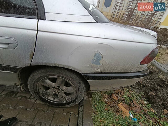 Серый Опель Омега, объемом двигателя 2.5 л и пробегом 364 тыс. км за 1800 $, фото 4 на Automoto.ua