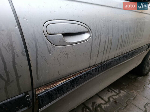 Серый Опель Омега, объемом двигателя 2.5 л и пробегом 364 тыс. км за 1800 $, фото 7 на Automoto.ua