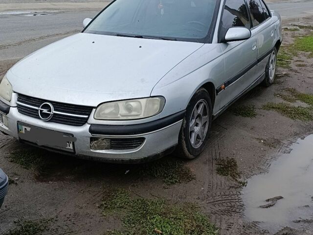 Опель Омега 1997 у Монастырище на Automoto.ua Сірий Опель Омега, об'ємом двигуна 2.5 л та пробігом 280 тис. км за 714 $, фото 5 на Automoto.ua